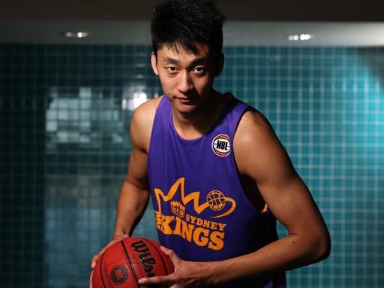 意媒：齐米卡斯无法说服加斯佩里尼，罗马找寻其他左后卫人选（意媒：齐米卡斯未获加斯佩里尼认可，罗马转寻左后卫新目标）