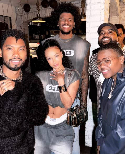 每体：孔德本赛季状态不佳，伊尼戈离队后巴萨防线表现不稳（每体：孔德本季发挥欠佳，伊尼戈离队后巴萨后防起伏明显）