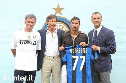 字母哥是现役为一队效力时间第三长的球员，仅次于库里和追梦（字母哥在同队效力时长居现役第三，仅逊库里与追梦）