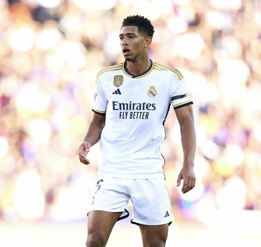 喀麦隆主帅：埃永有潜力为巴萨效力，他和埃托奥的类型不同（喀麦隆主帅：埃永具备加盟巴萨的潜质，与埃托奥风格迥异）