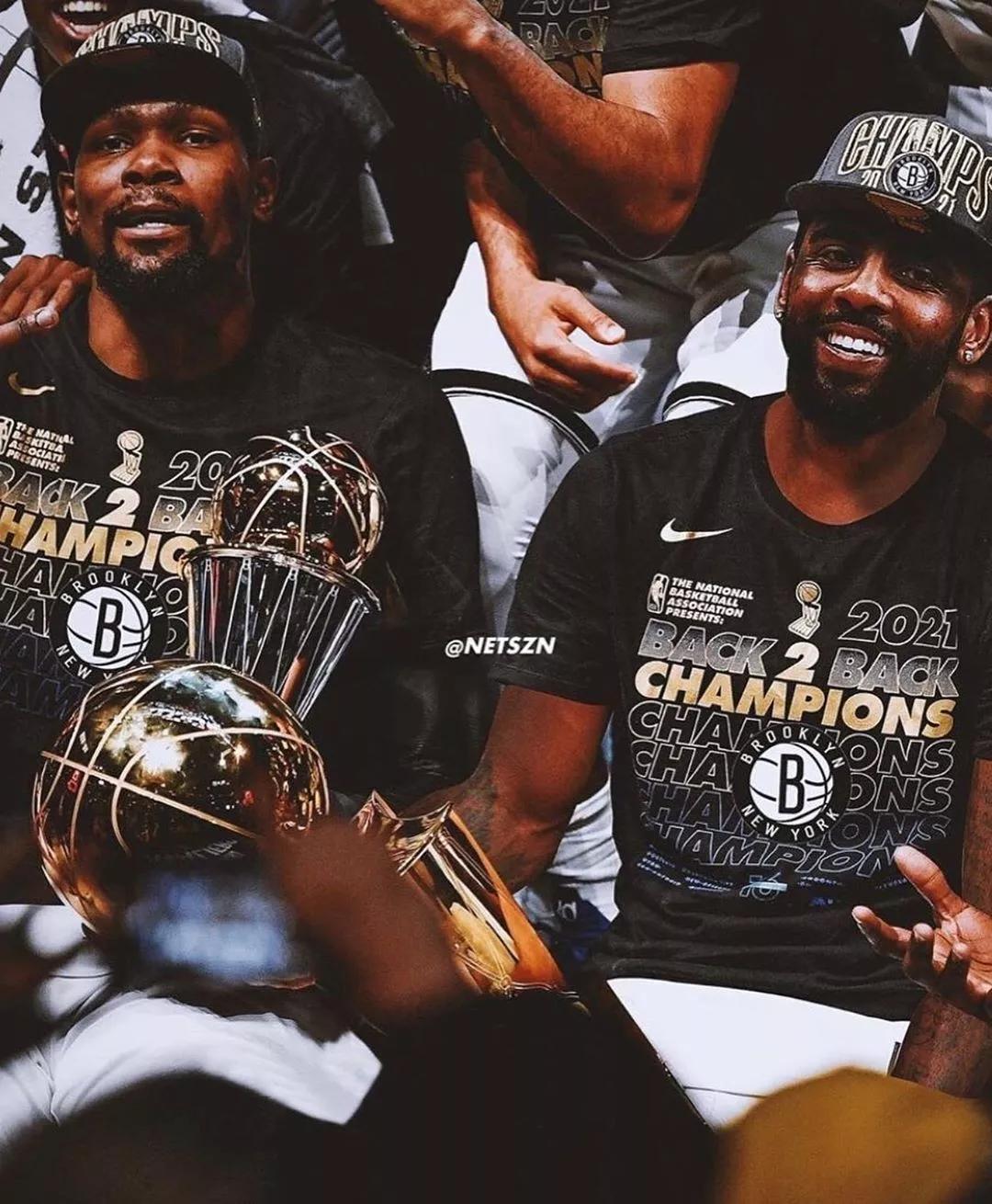 字母哥仅打3分钟伤退！雄鹿多点开花完成18分逆转捍卫主场（字母哥仅出战3分钟伤退，雄鹿群攻掀起18分大逆转守住主场）